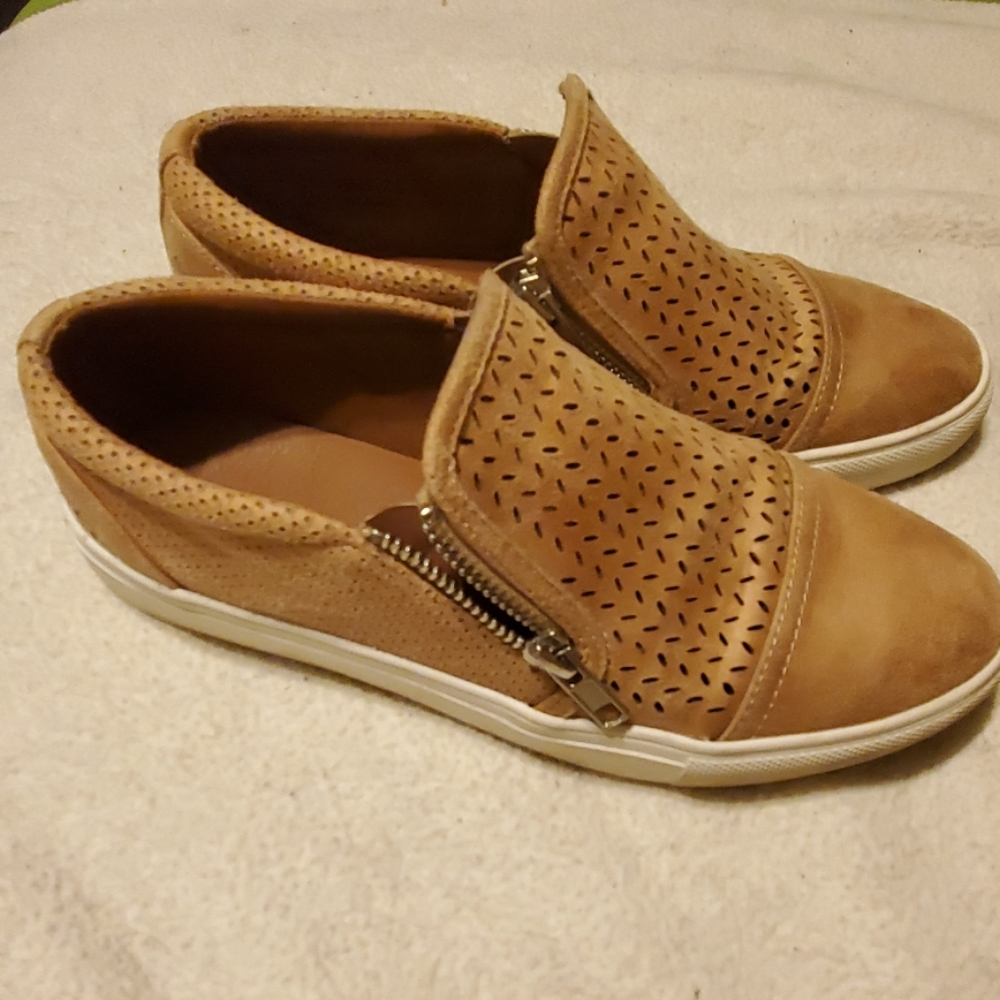Report double zippered slip ins